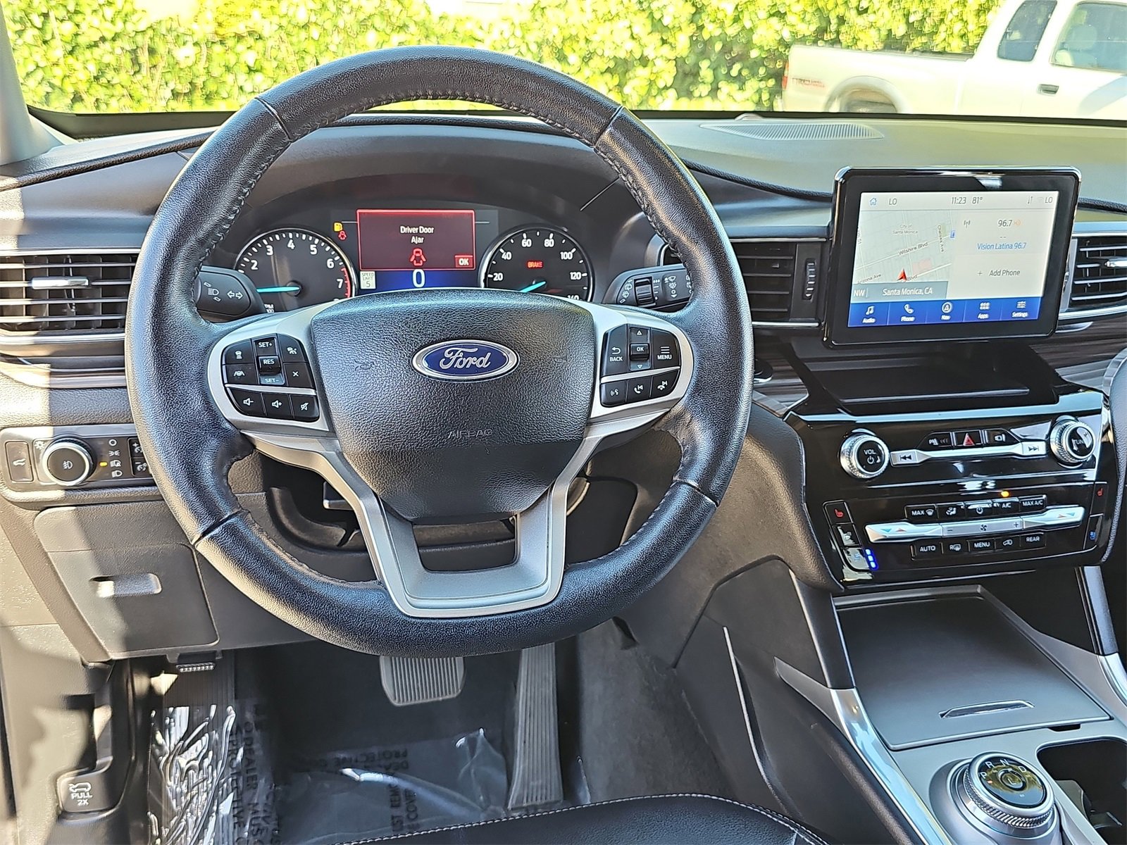 Used 2023 Ford Explorer Limited image 18