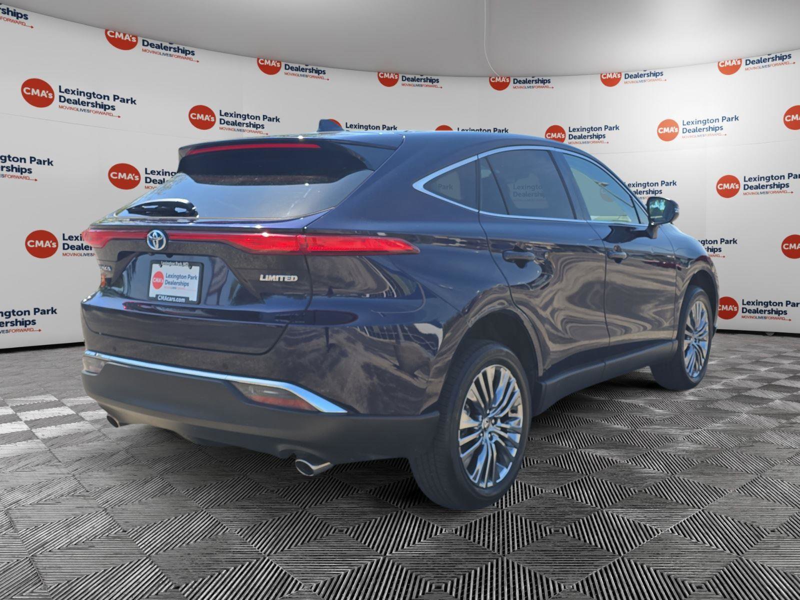Used 2023 Toyota Venza Limited AWD/4WD image 7
