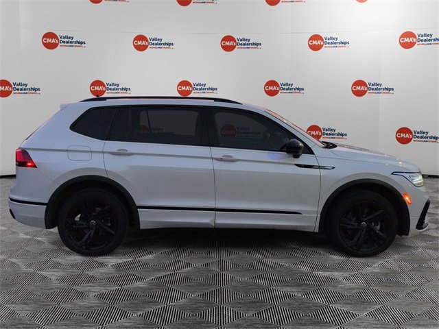 Used 2024 Volkswagen Tiguan SE R-Line image 4