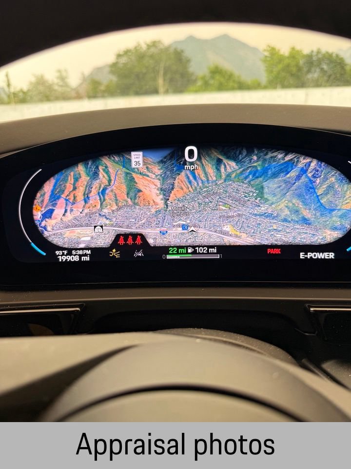 Certified 2024 Porsche Cayenne AWD/4WD image 12