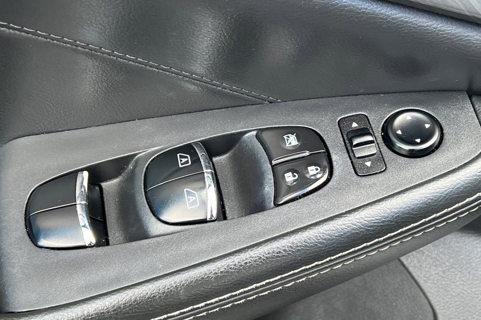 Used 2018 Nissan Maxima 3.5 SV image 11