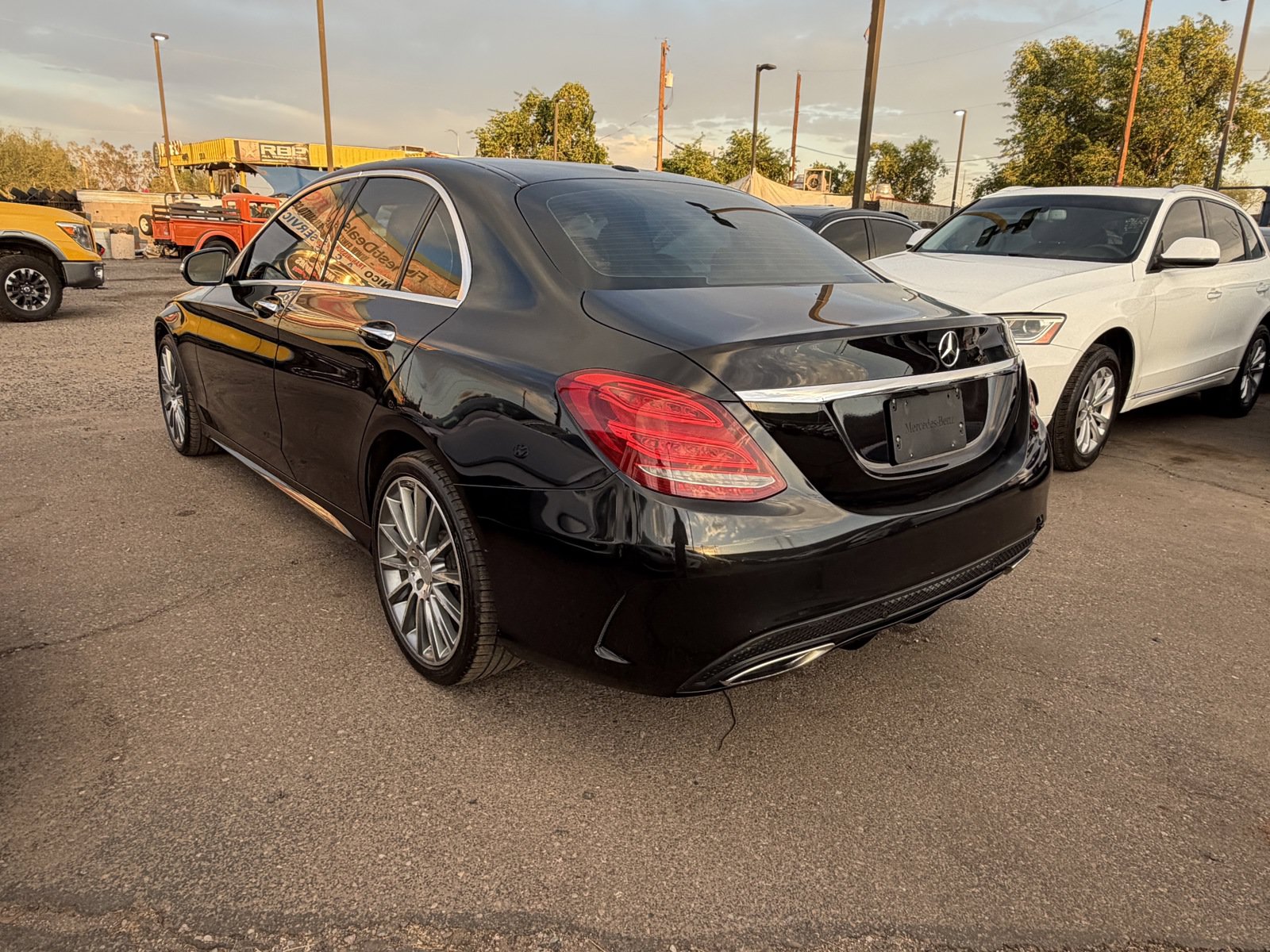 Used 2015 Mercedes-Benz C 300 4MATIC Sedan image 5
