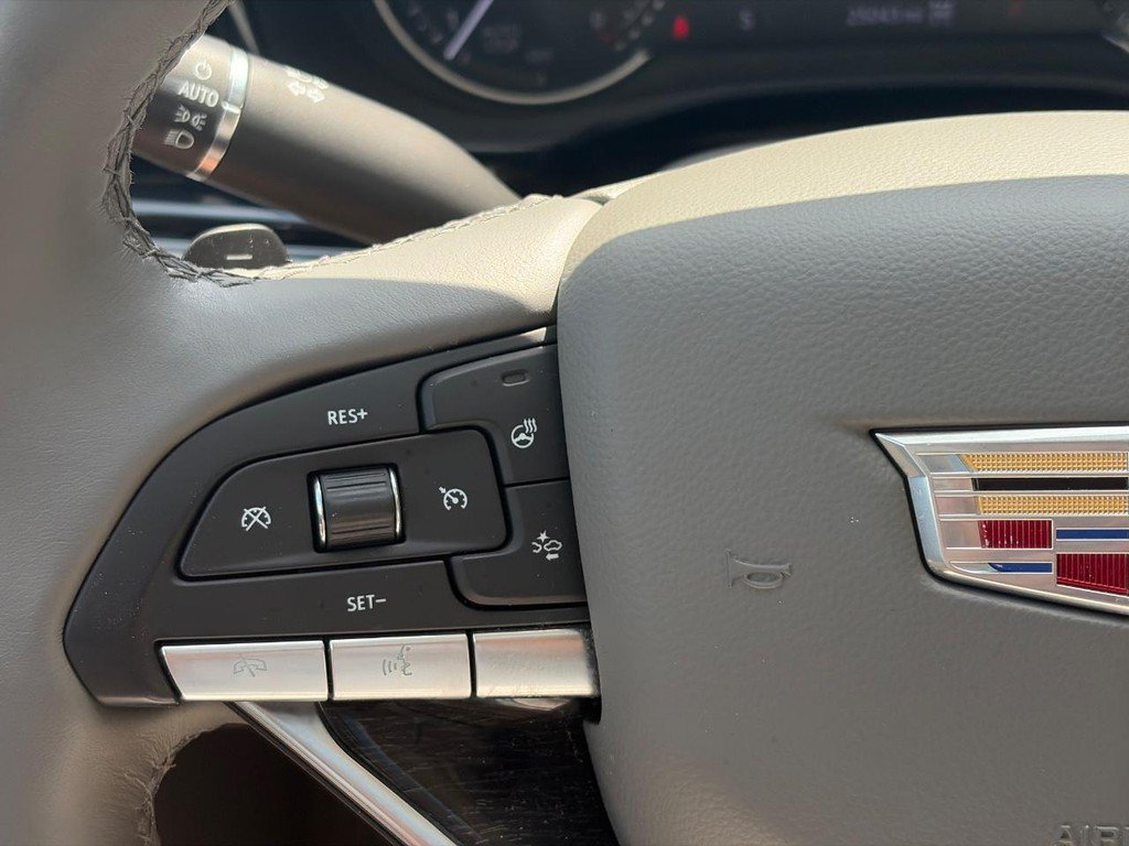 Certified 2023 Cadillac XT6 Premium Luxury AWD/4WD image 22