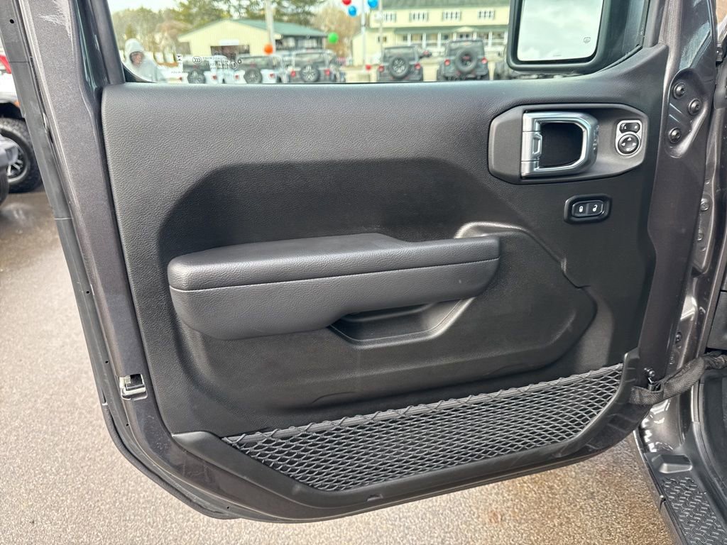 Certified 2025 Jeep Wrangler Willys image 18