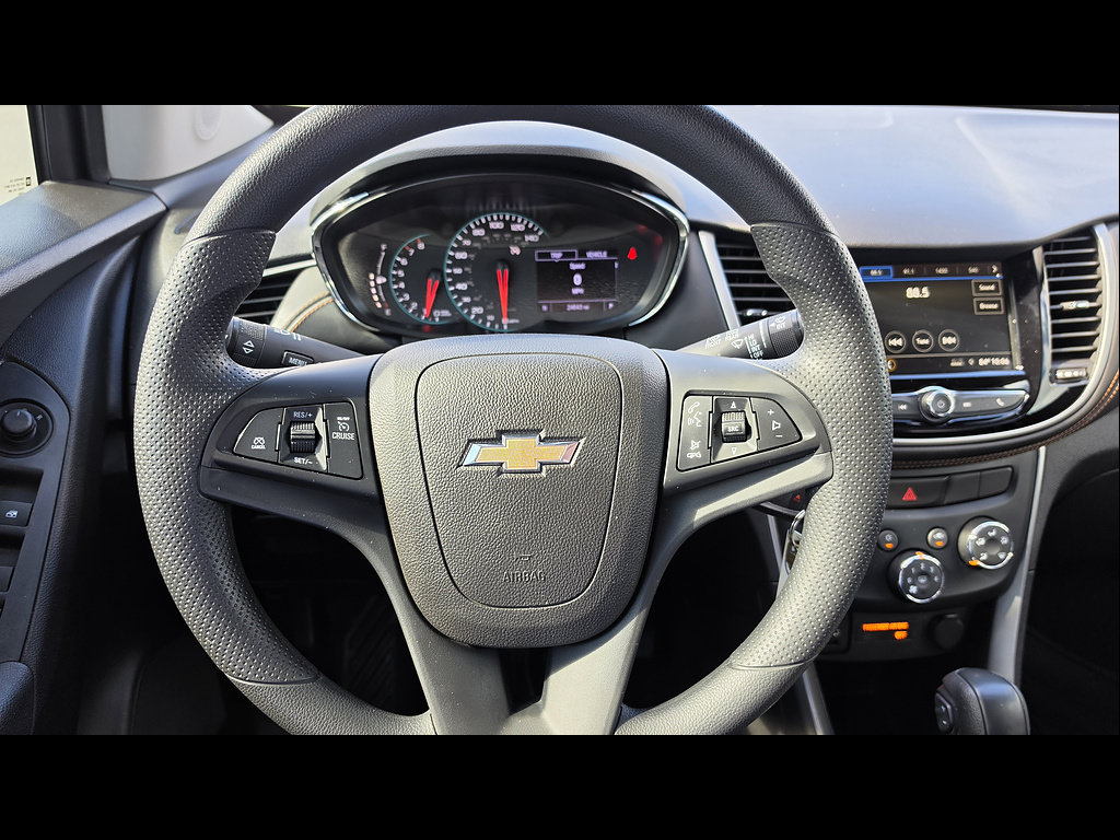 Used 2019 Chevrolet Trax LS w/ Tint and Cruise Package FWD image 34