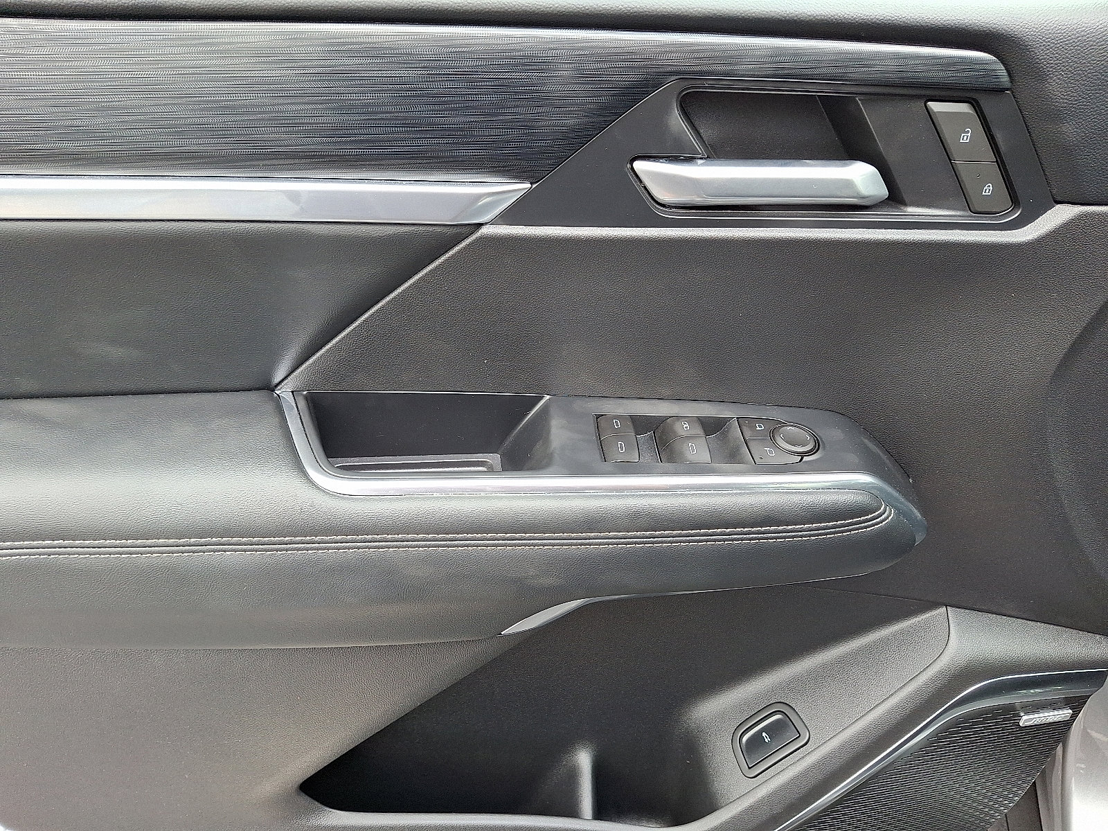 Certified 2025 GMC Acadia Elevation image 17