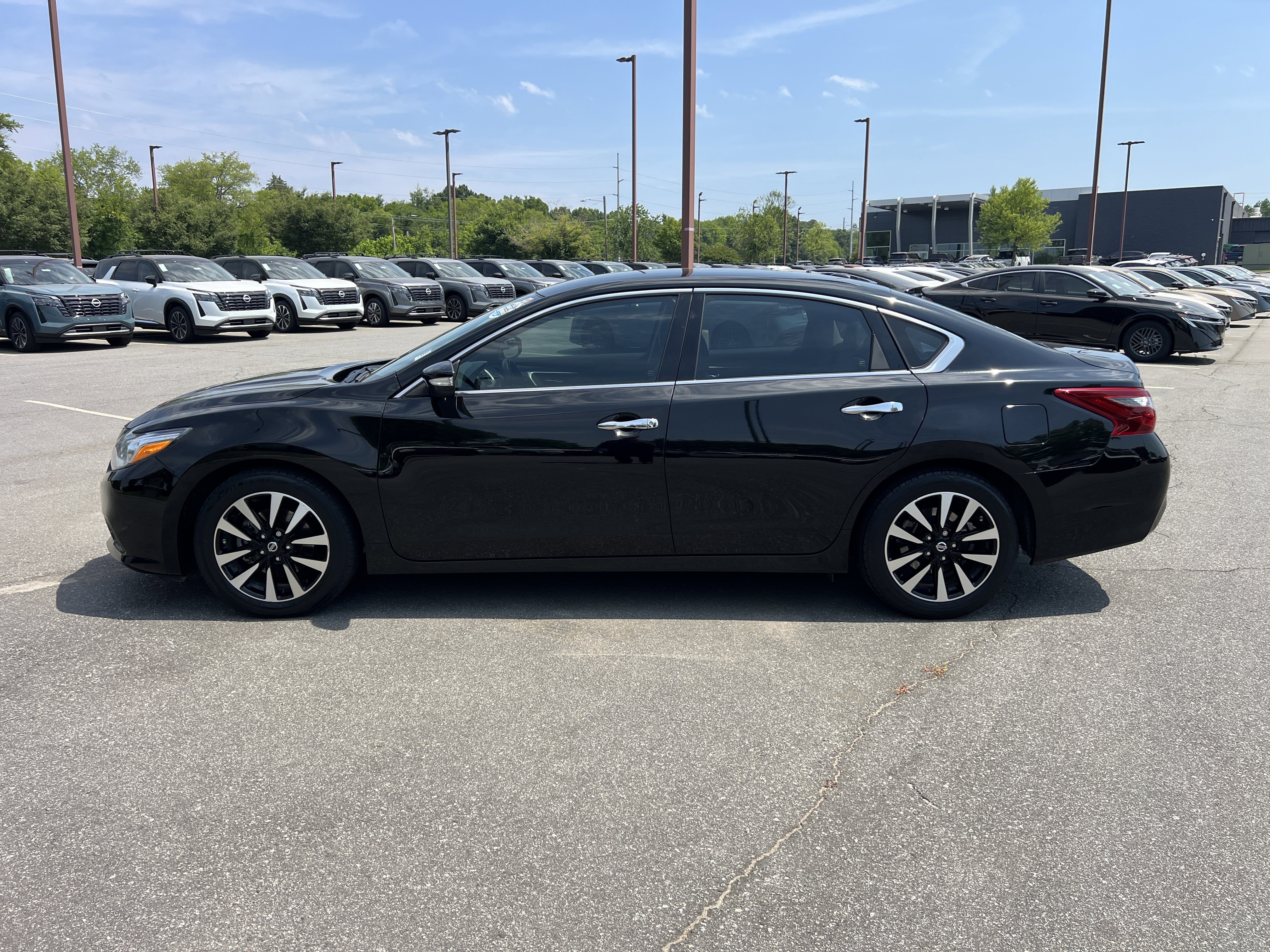 Used 2018 Nissan Altima 2.5 SL FWD image 8