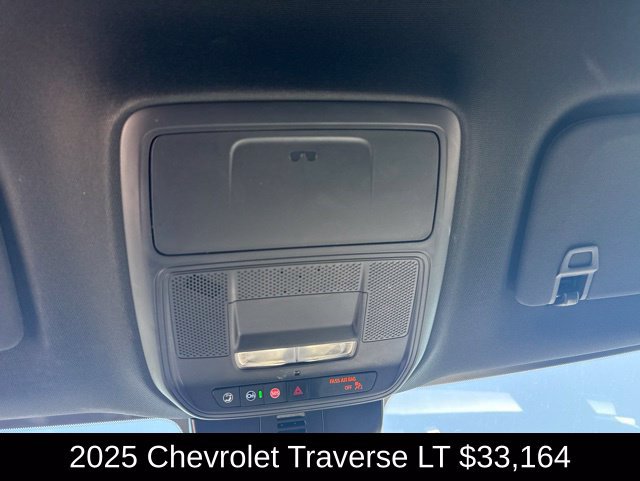 Used 2025 Chevrolet Traverse LT FWD image 22