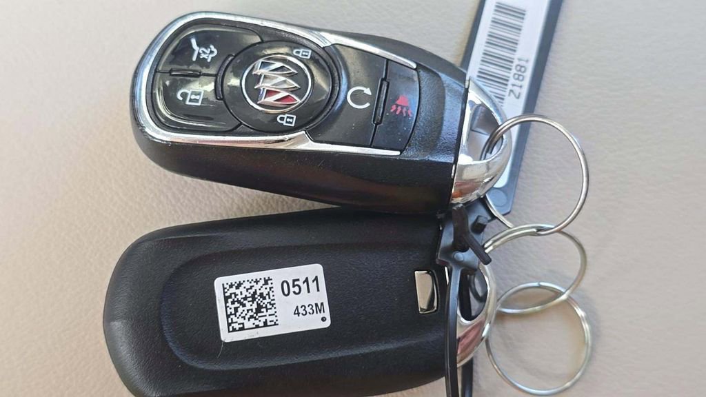 Used 2023 Buick Enclave Essence w/ Experience Buick Package FWD image 19