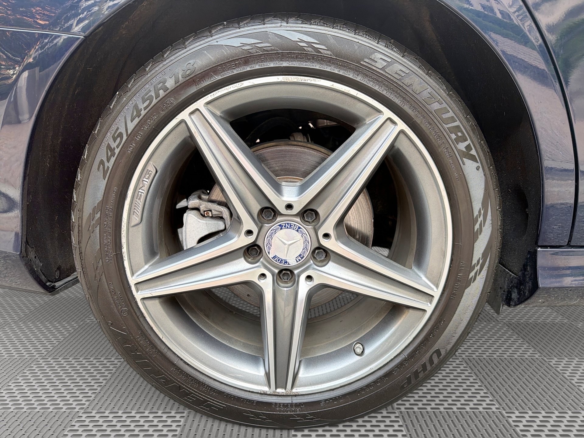 Used 2017 Mercedes-Benz E 300 4MATIC image 30