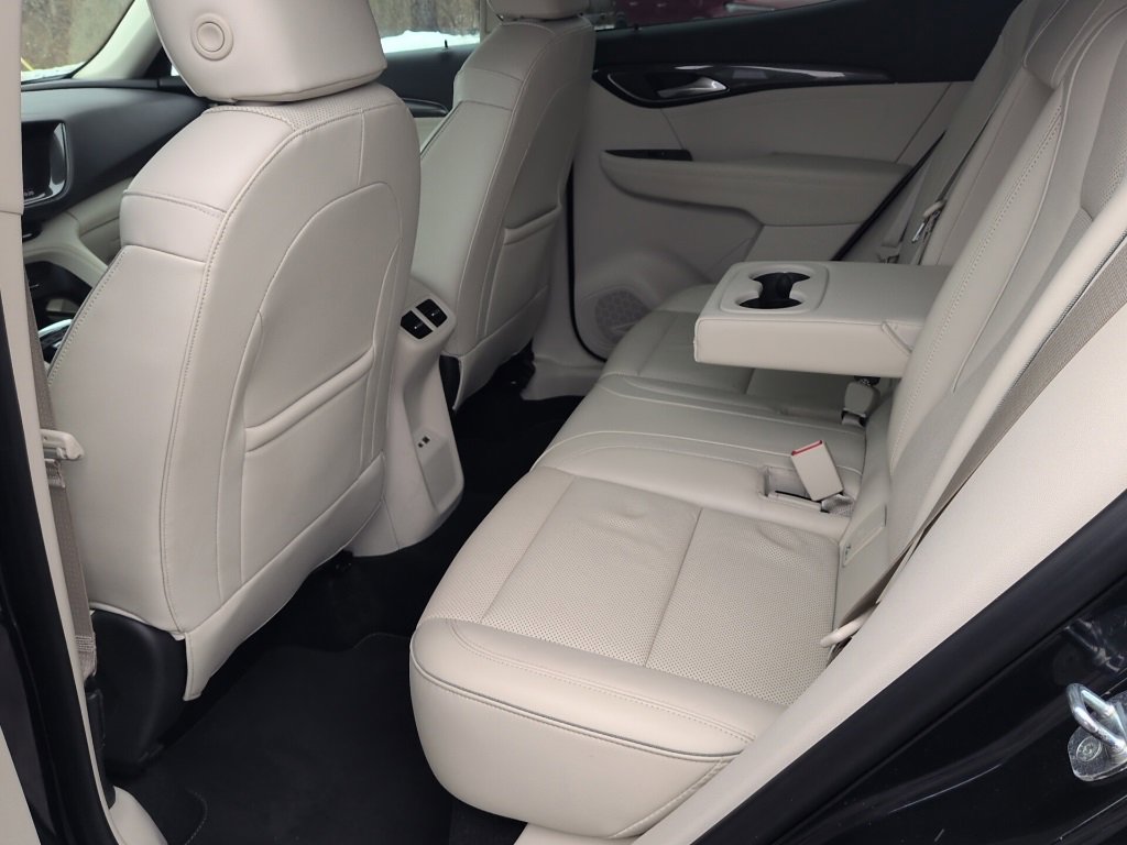 Used 2021 Buick Envision Essence w/ Technology Package I image 29