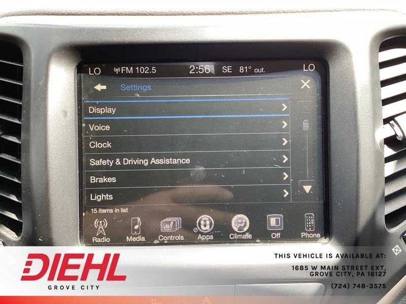 Used 2017 Jeep Cherokee Limited AWD/4WD image 39