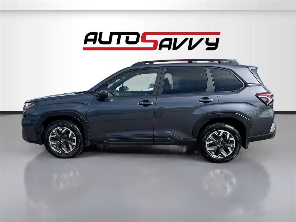 Used 2025 Subaru Forester Premium image 4