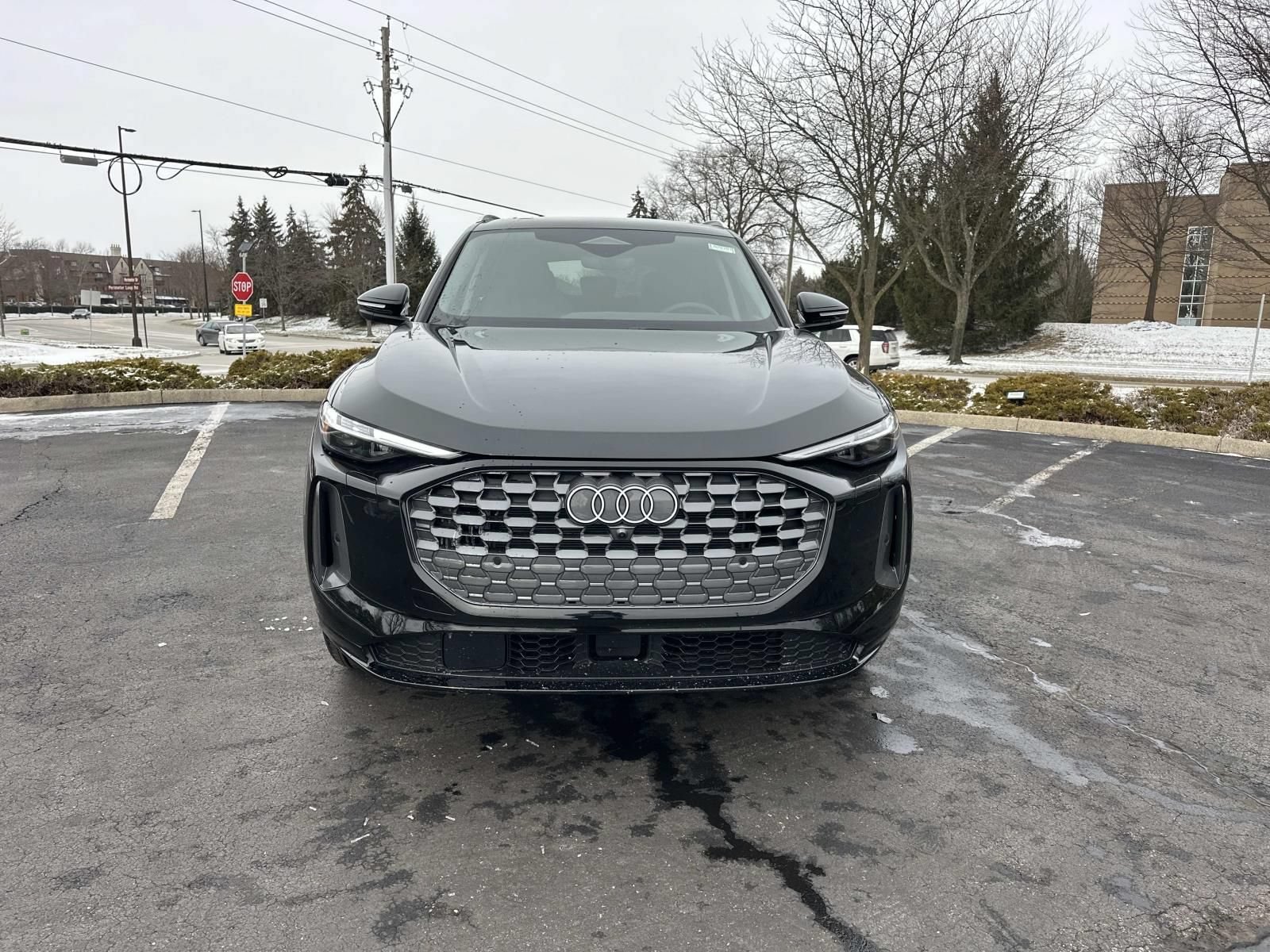 Used 2025 Audi Q5 Premium Plus AWD/4WD image 2
