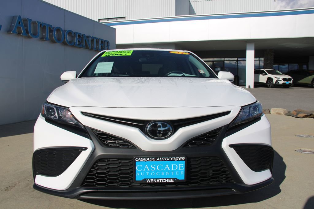 Used 2024 Toyota Camry SE image 10