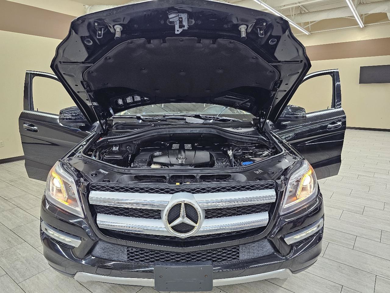 Used 2015 Mercedes-Benz GL 450 4MATIC image 44
