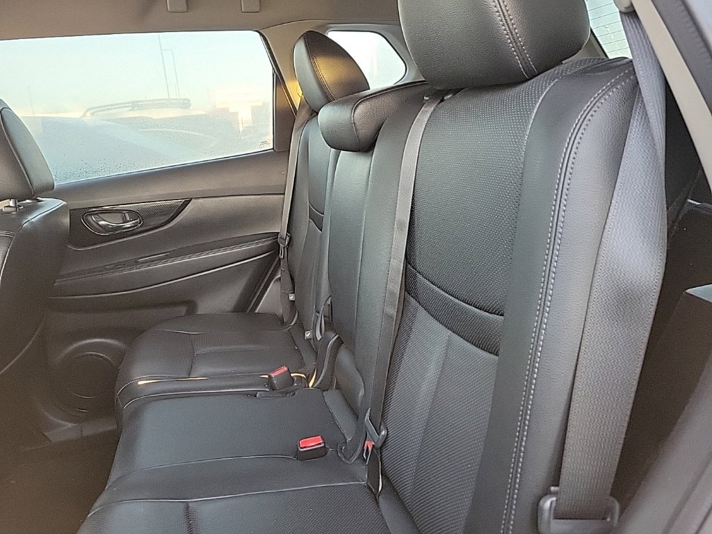 Used 2020 Nissan Rogue SL AWD/4WD image 15