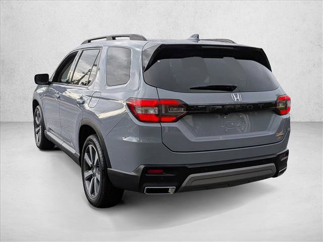 Certified 2023 Honda Pilot Touring image 7