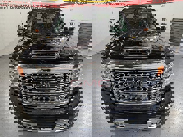 Used 2019 GMC Sierra 3500 Denali w/ Duramax Plus Package image 2