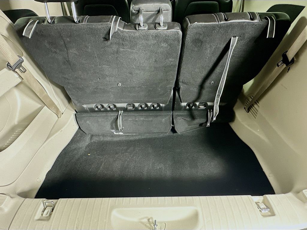 Certified 2024 Chrysler Pacifica Touring-L image 36