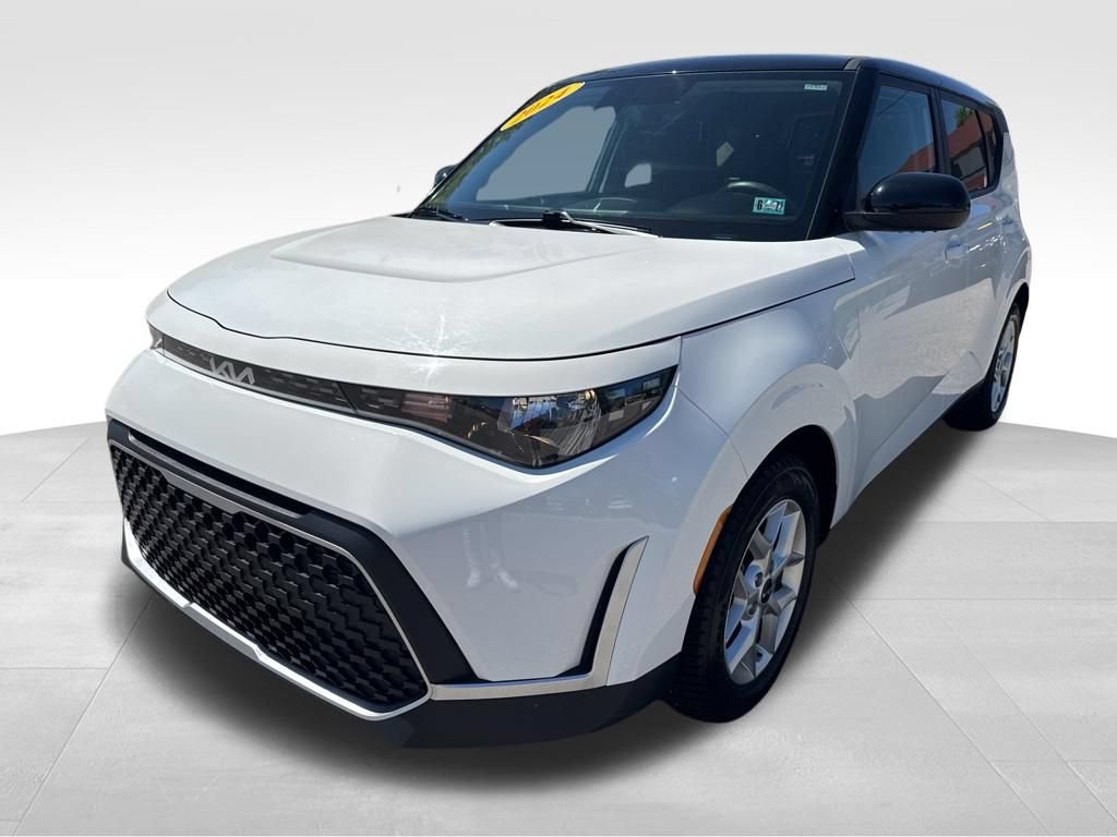 Used 2024 Kia Soul S FWD image 2