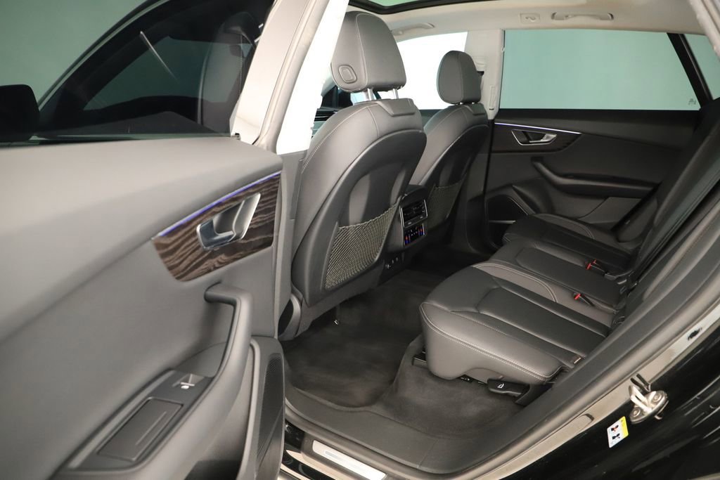 Used 2022 Audi Q8 Premium Plus image 27
