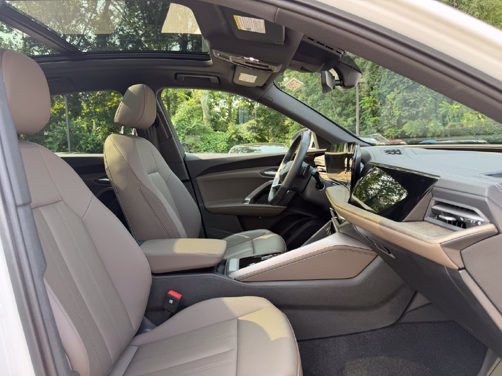 Certified 2025 Audi Q5 Premium w/ Convenience Package AWD/4WD image 19