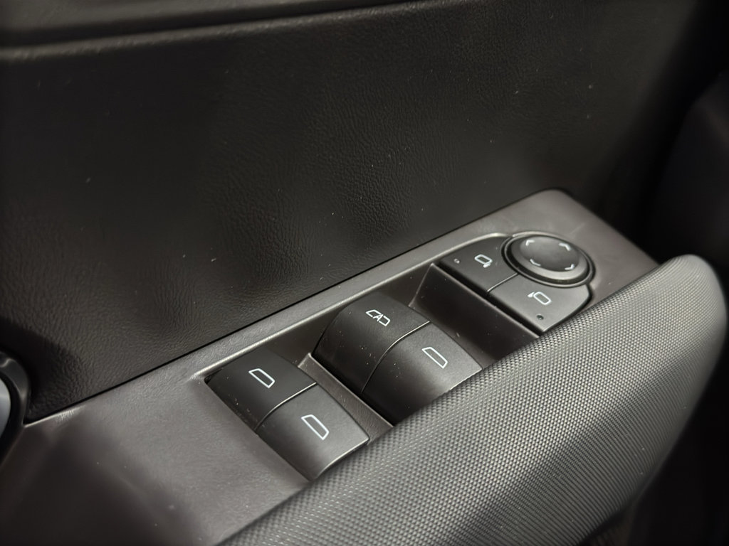 Used 2023 Chevrolet Colorado Z71 w/ Z71 Convenience Package 2 image 33