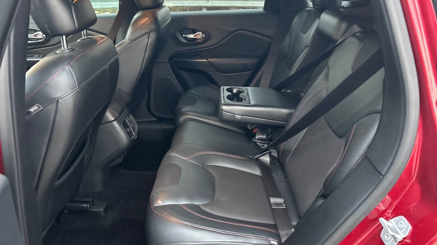 Used 2015 Jeep Cherokee Trailhawk w/ Trailer Tow Group image 10