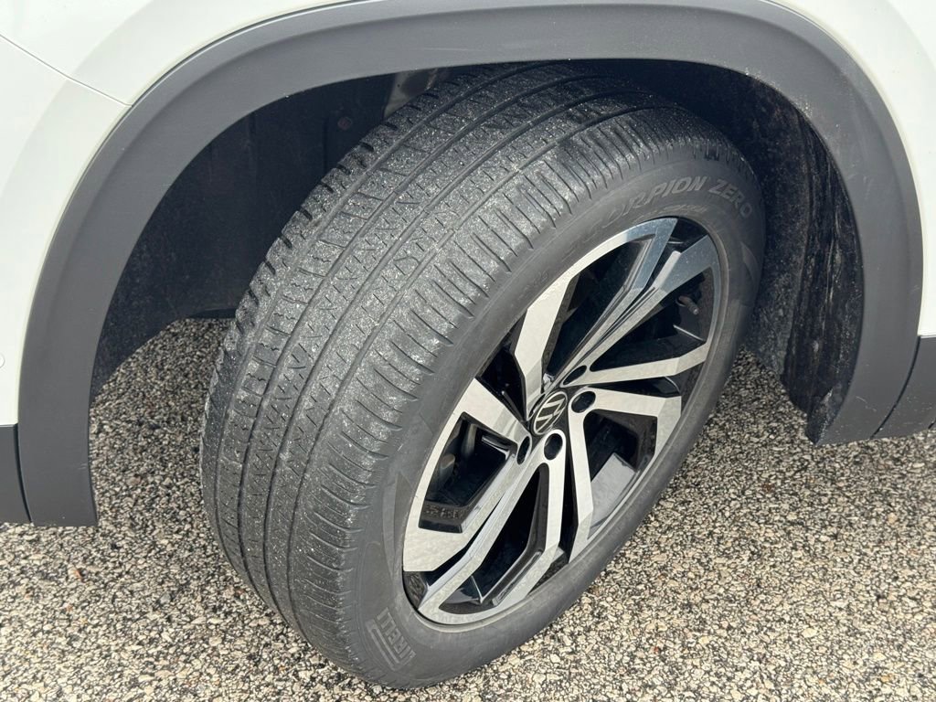 Used 2021 Volkswagen Atlas SEL Premium image 40