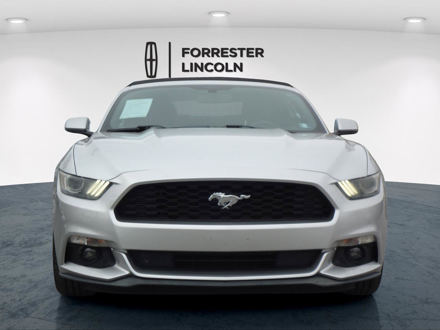 Used 2015 Ford Mustang Convertible w/ Equipment Group 051A image 8