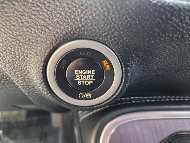 Used 2018 Dodge Challenger R/T Plus RWD image 8