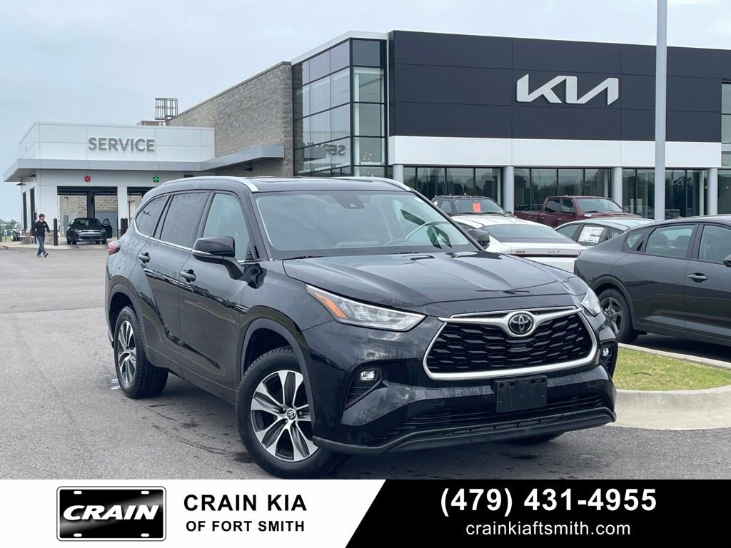 Used 2020 Toyota Highlander XLE