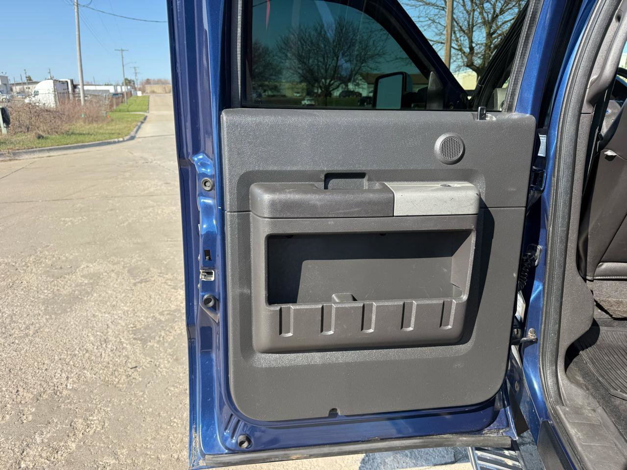 Used 2012 Ford F350 Lariat w/ Chrome Pkg image 18