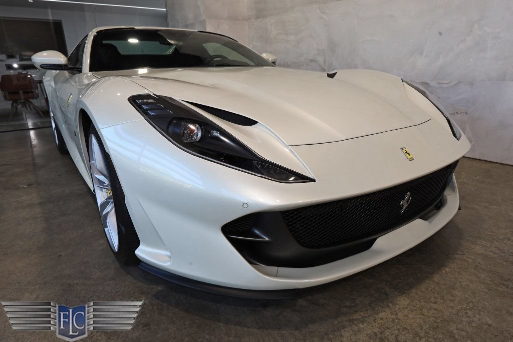 Used 2021 Ferrari 812 GTS RWD image 9
