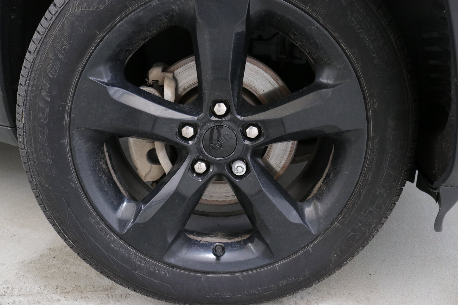 Used 2023 Jeep Grand Cherokee Altitude image 31