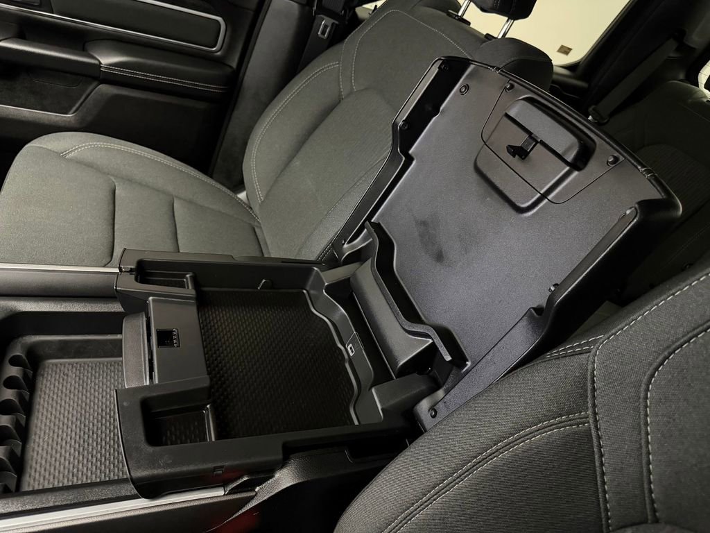 Used 2023 RAM 1500 Big Horn AWD/4WD image 29