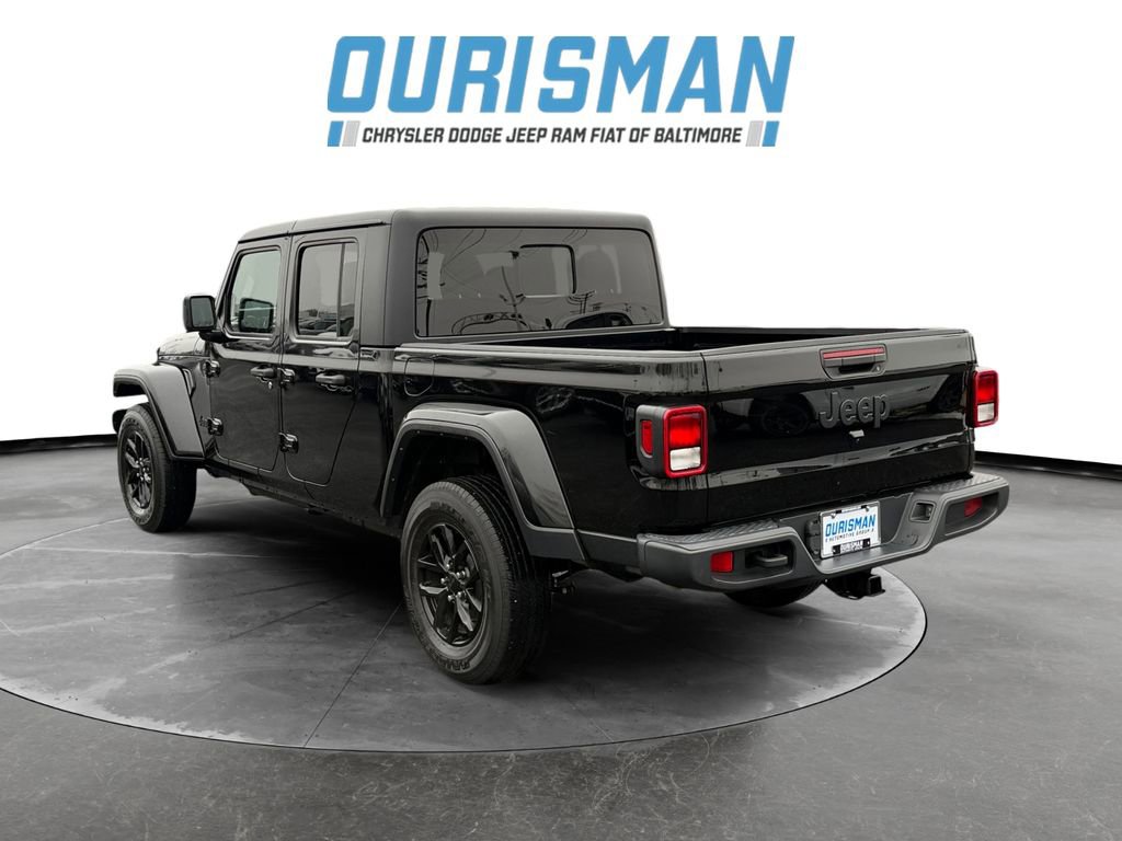 Used 2022 Jeep Gladiator Sport image 4