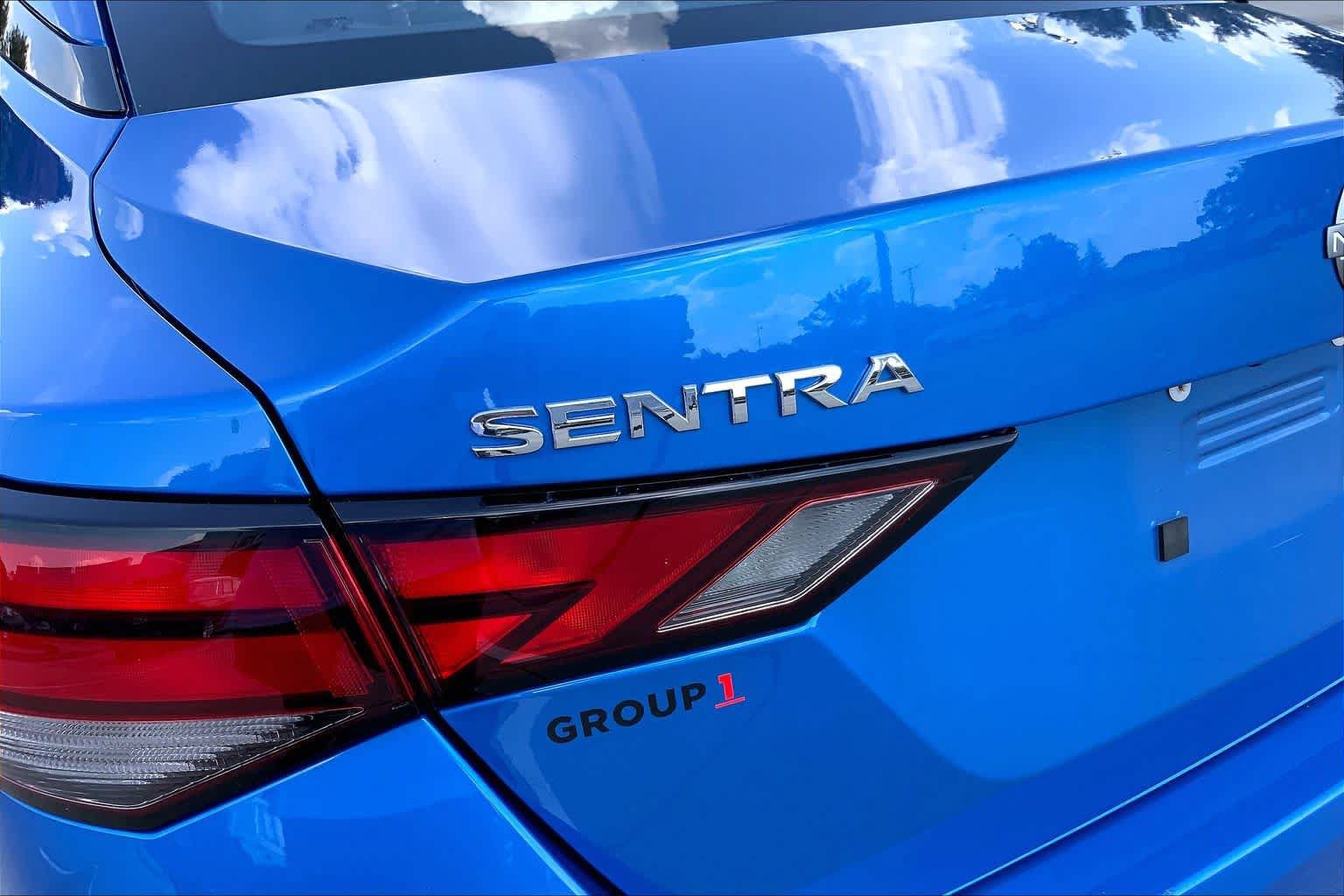 Used 2025 Nissan Sentra SV FWD image 31