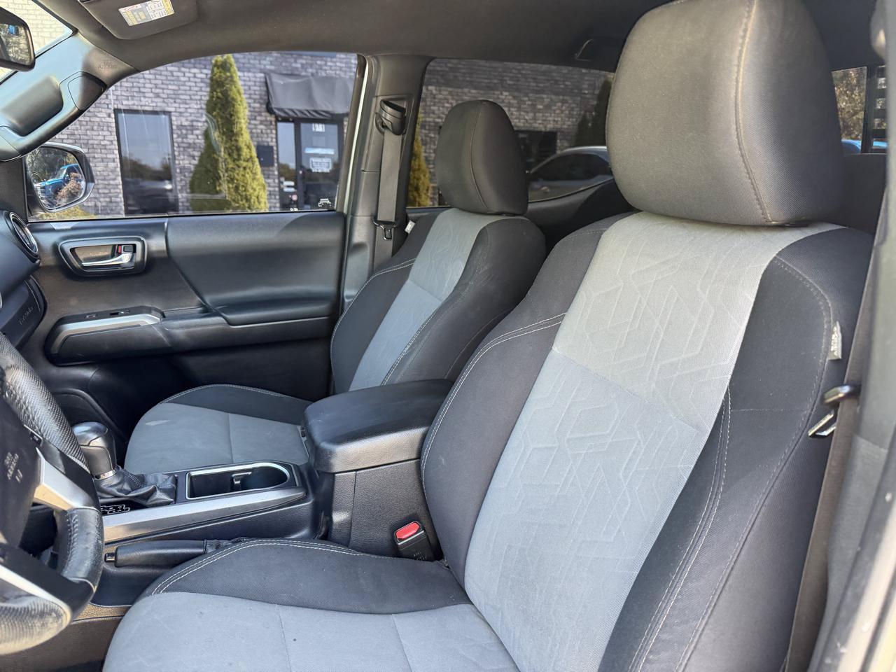 Used 2021 Toyota Tacoma TRD Sport w/ Technology Package RWD image 13