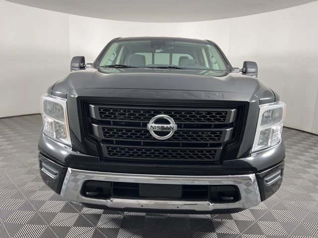 Used 2022 Nissan Titan SV w/ SV Convenience Package AWD/4WD image 5