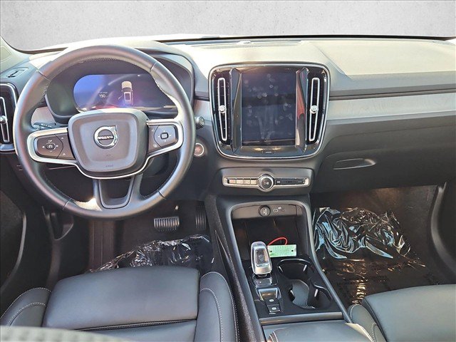 Used 2025 Volvo XC40 B5 Ultra w/ Climate Package AWD/4WD image 19