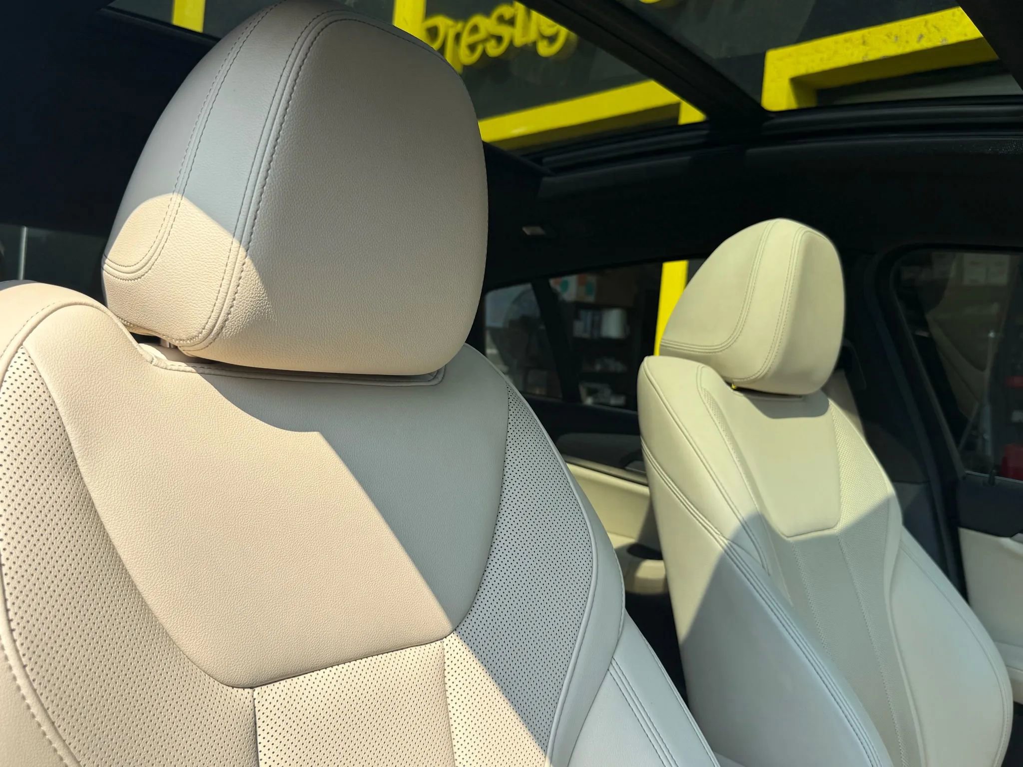 Used 2022 BMW X4 xDrive30i w/ Convenience Package image 22