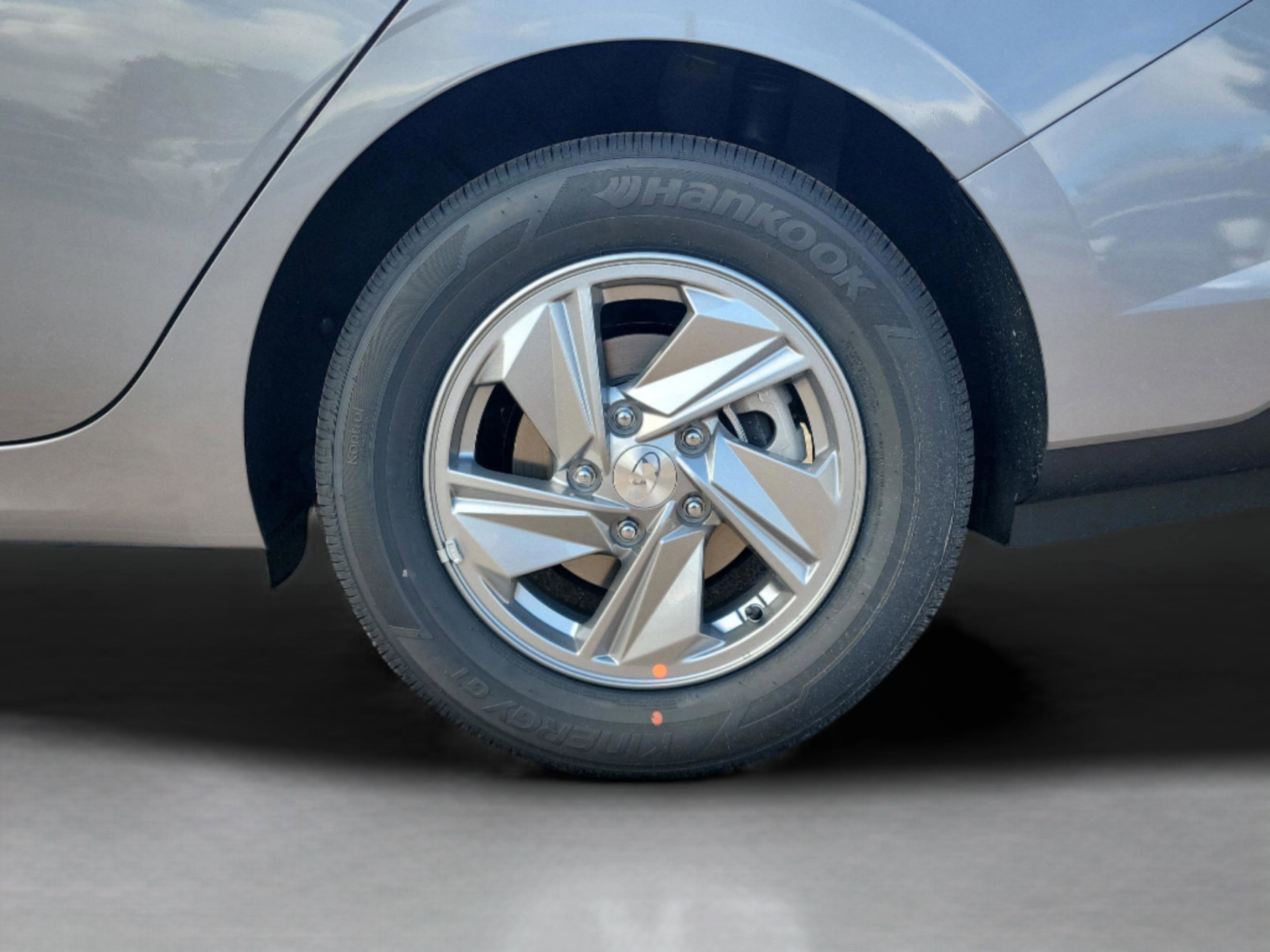 New 2026 Hyundai Elantra SE image 8