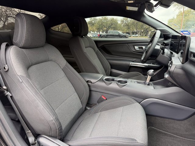 Used 2025 Ford Mustang EcoBoost image 15