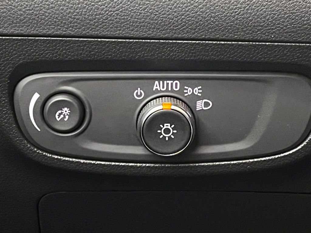 Used 2024 Buick Encore GX Preferred FWD image 23