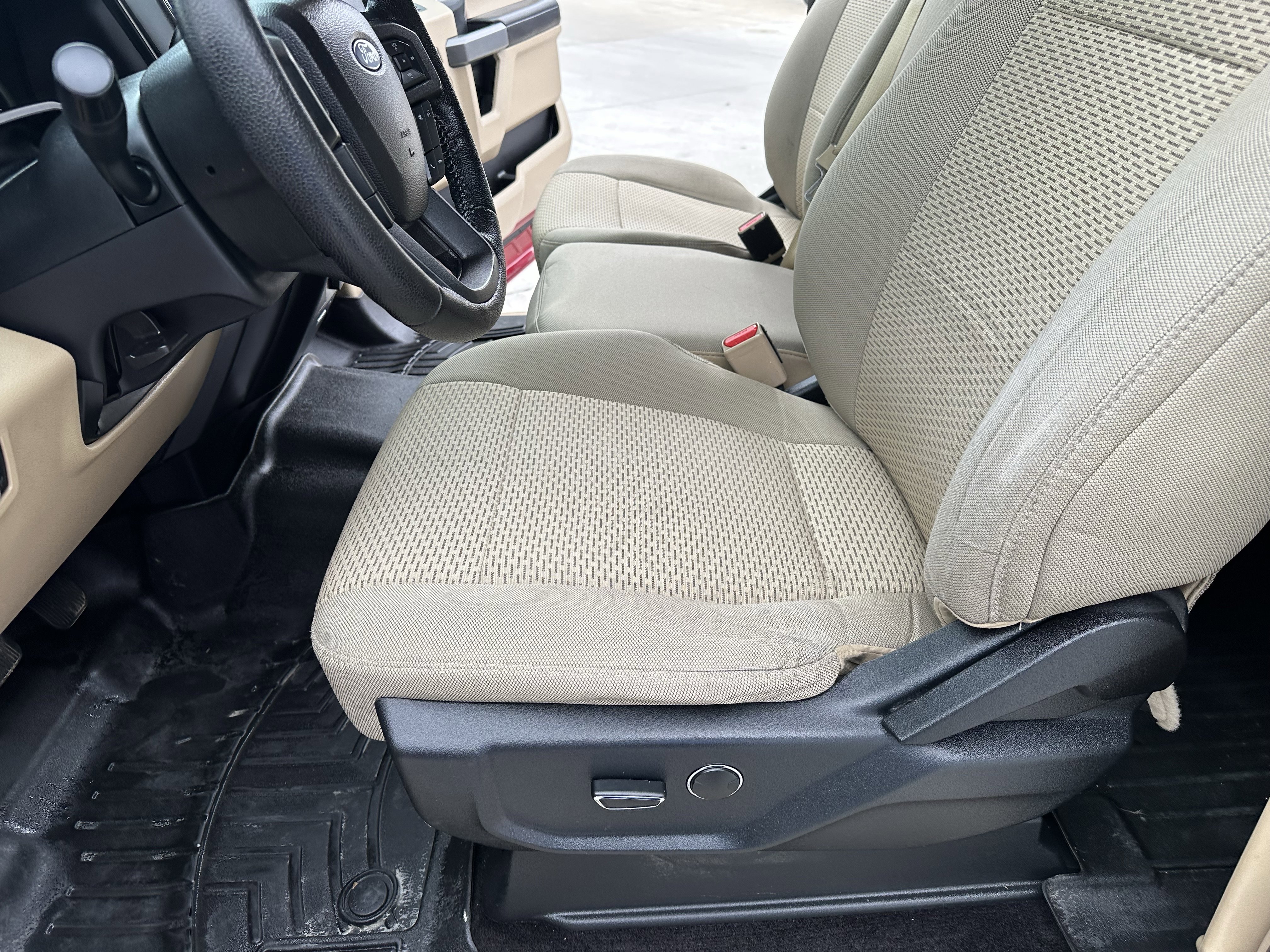 Used 2016 Ford F150 XLT w/ Equipment Group 301A Mid AWD/4WD image 9