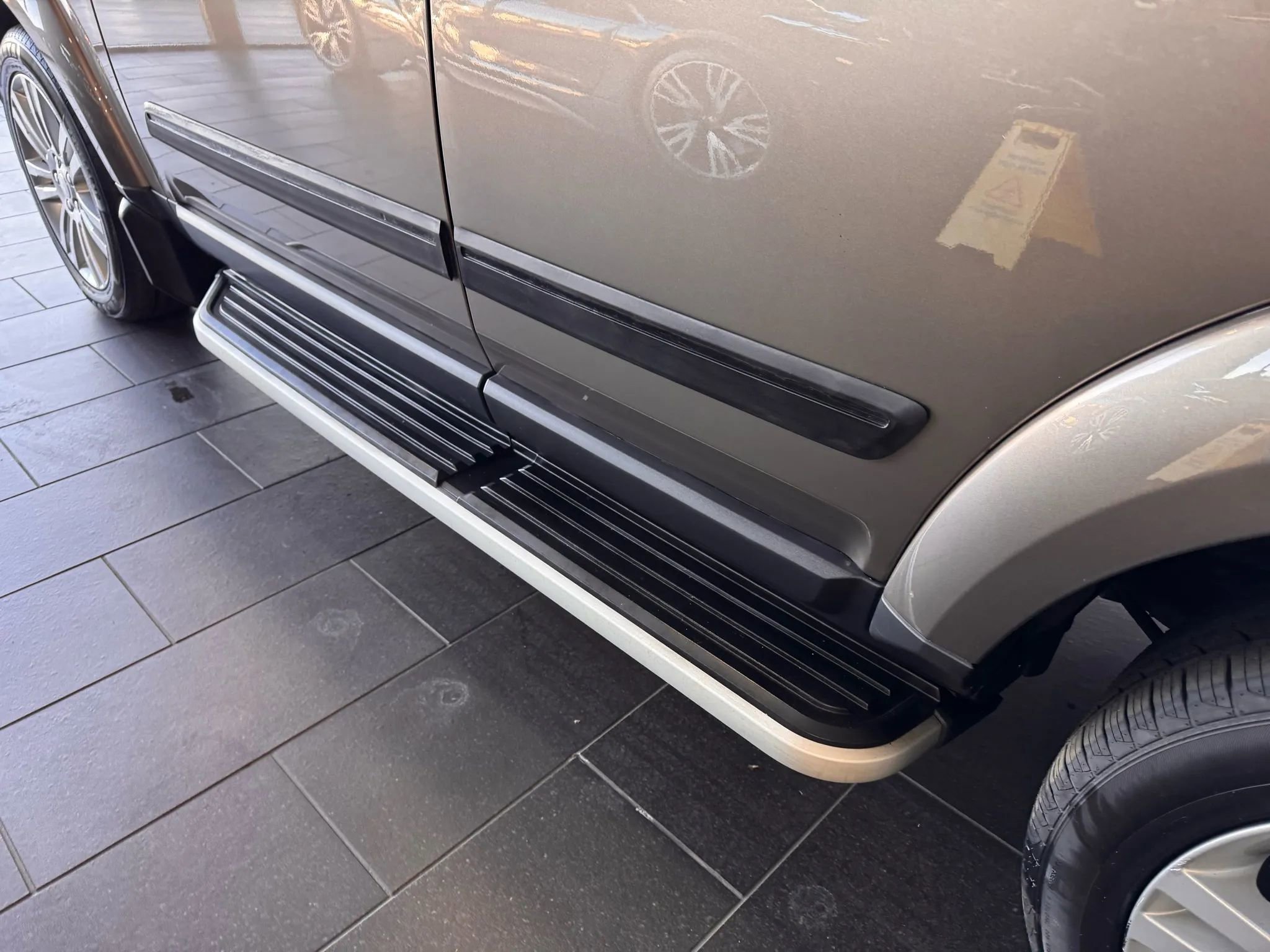 Used 2016 Land Rover LR4 HSE LUX image 44