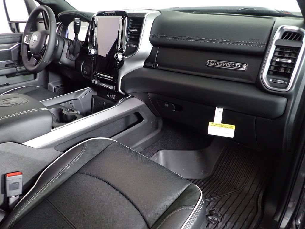 New 2026 RAM 2500 Laramie w/ Night Edition AWD/4WD image 40