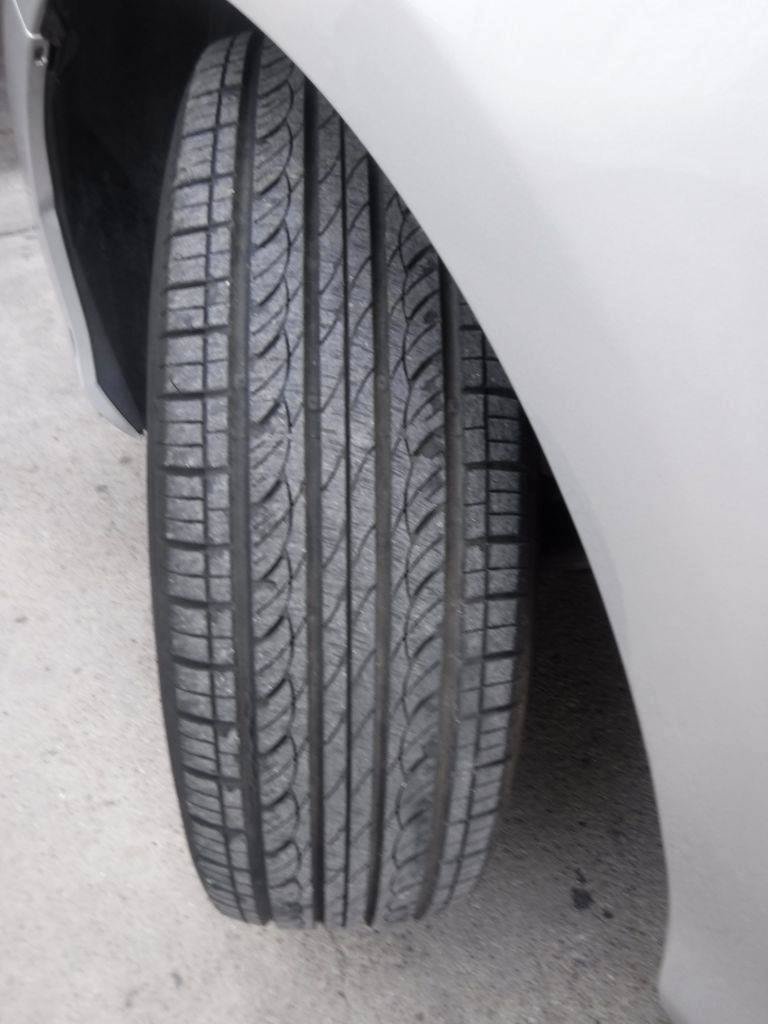 Used 2015 Toyota Yaris L FWD image 18
